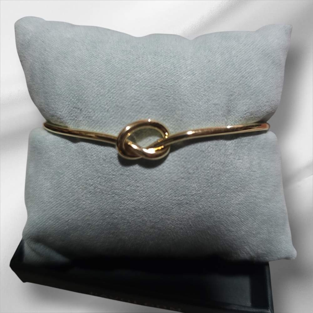 PAVOI Elegant Gold Knot Bracelet